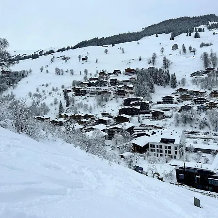 Charming Berggeweih At Zwoelferkogel In Hinterglemm Lägenhet