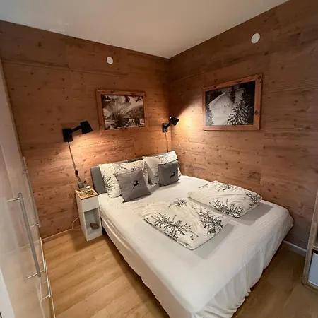 Charming Berggeweih At Zwoelferkogel In Hinterglemm Grossing (Liezen)