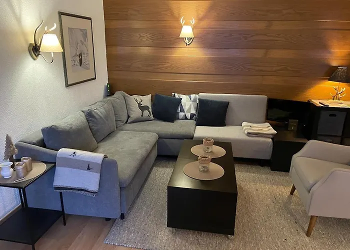 Charming Berggeweih At Zwoelferkogel In Hinterglemm *