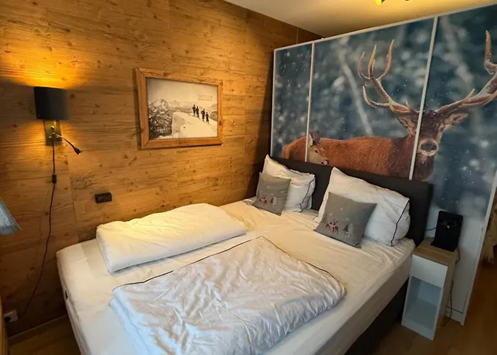 Charming Berggeweih At Zwoelferkogel In Hinterglemm Grossing (Liezen)