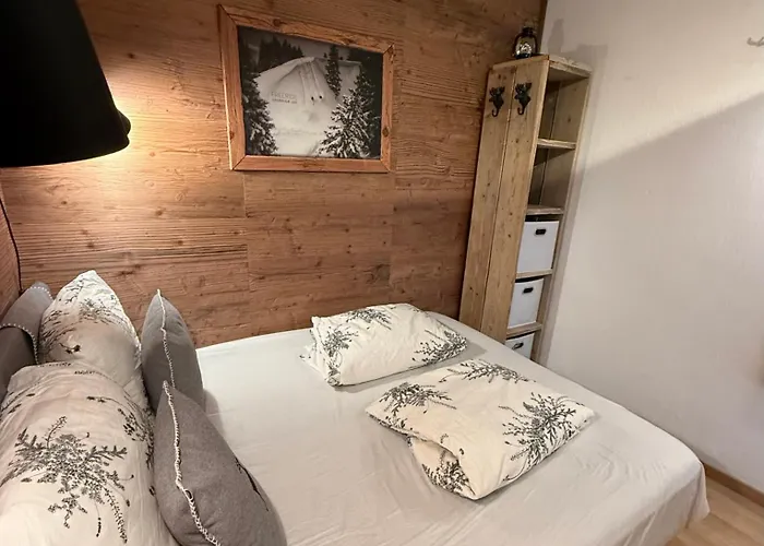 Charming Berggeweih At Zwoelferkogel In Hinterglemm