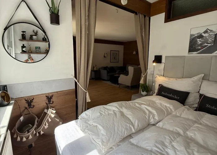 Charming Berggeweih At Zwoelferkogel In Hinterglemm